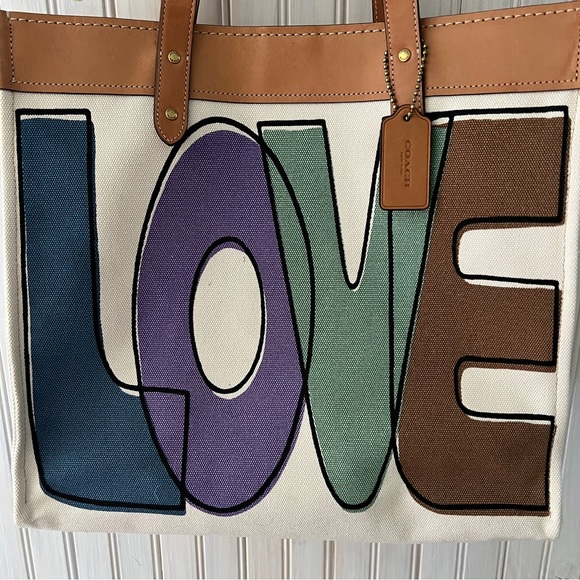 COACH LOVE CANVAS TOTE 38 BAG W/ LEATHER TRIM - Picture 2 of 6